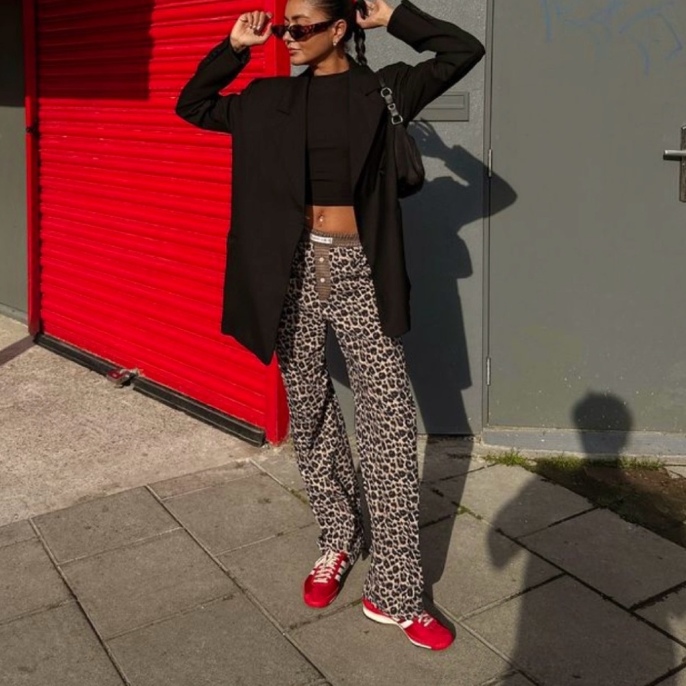 Brown black leopard cheetah denim jean like straight / wide pants - Picture 2 of 5